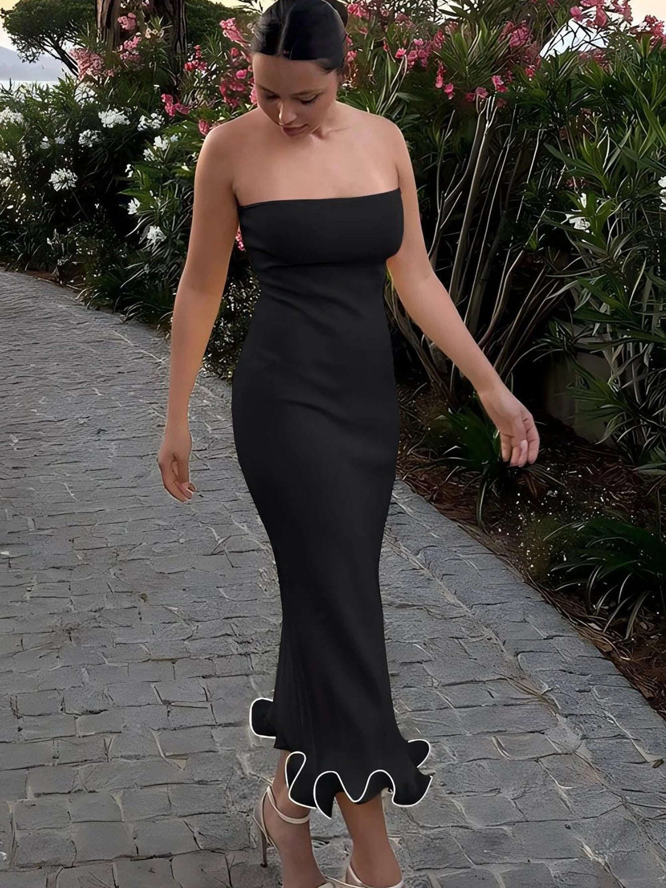 Sleeveless Ruffles Strapless Bodycon Mid Dress